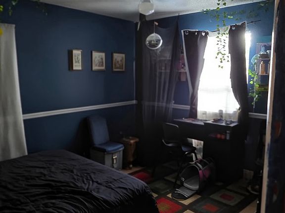 3rd image of 3719 Farnham Ct