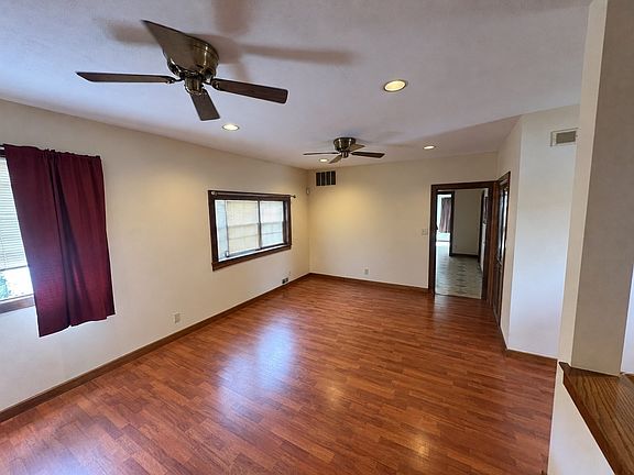 4th image of 75 Light St