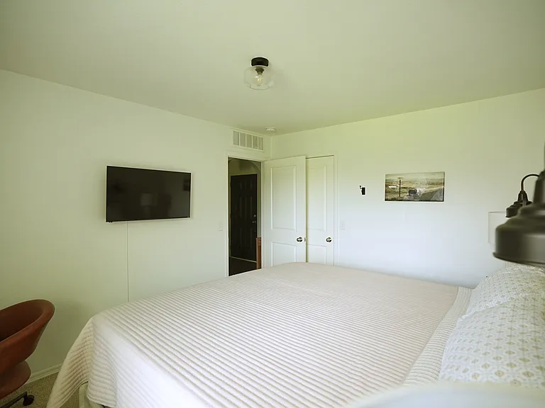 W 103rd Pl S — Photo 11