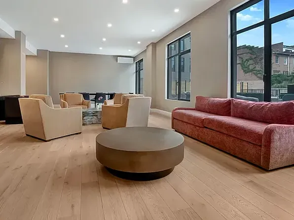 875 4th Avenue image 21 of 24