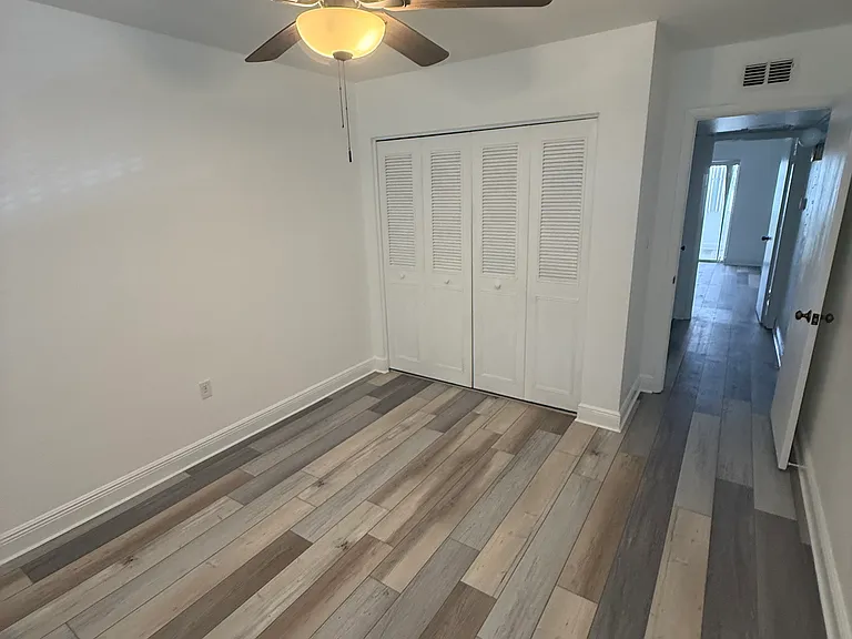 5150 10th Ave N #303 — Photo 8