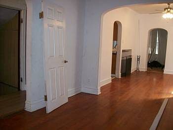 5th image of 7616 S Eberhart Ave