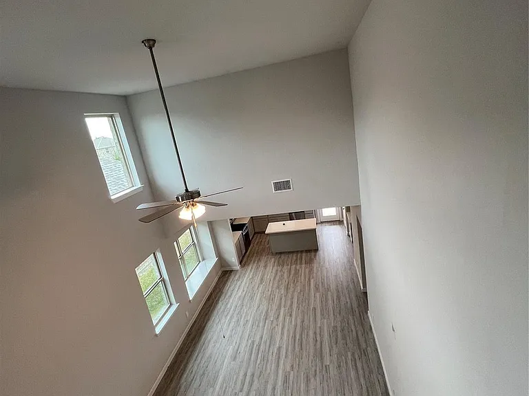 2907 Doggett Dr — Photo 15