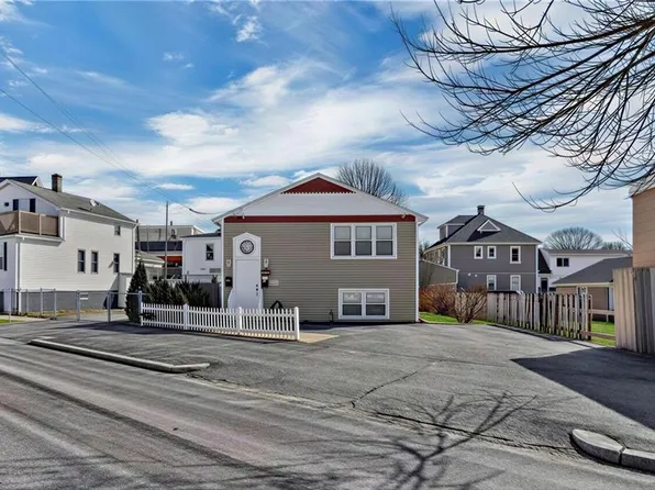 66 Silver Lake Ave, Providence, RI 02909