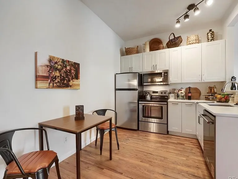1425 N Washington St #302 — Photo 4
