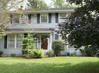4360 Luna Crse, Liverpool, NY 13090