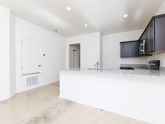 5th image of 1301 Concord Dr #B