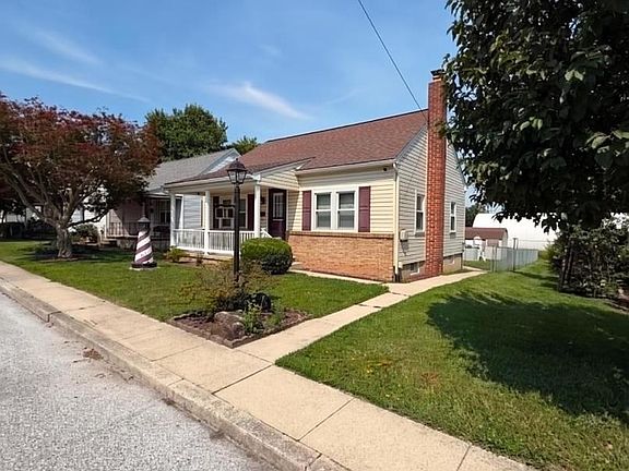 2nd image of 16 Pleasant St