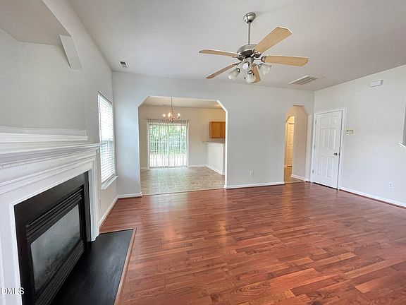 5th image of 3137 Rendezvous Dr