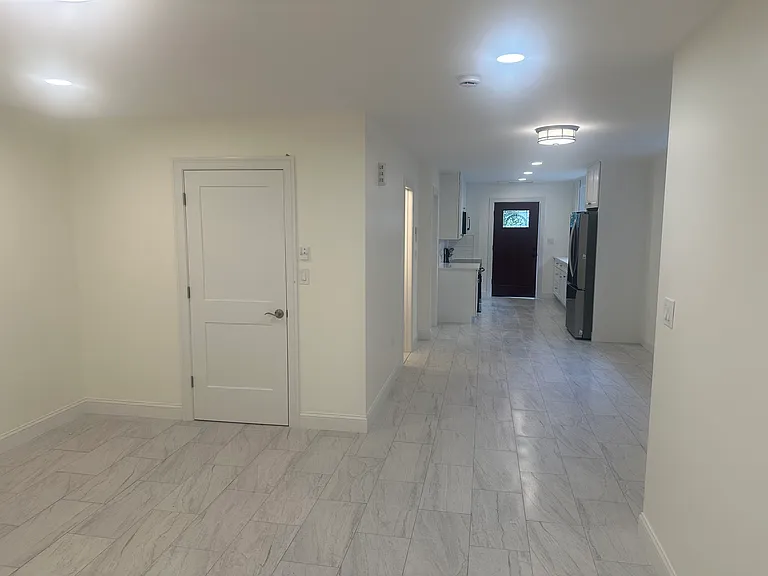 65 Cox Ave — Photo 12