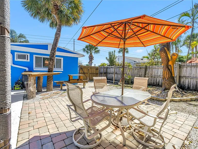 6892 Gulf Winds Dr #2 — Photo 38