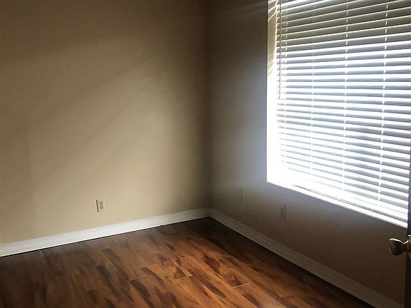 3rd image of 2219 Kingfisher Way