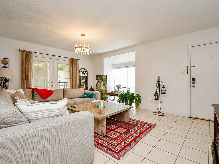 12633 Memorial Dr #114 — Photo 9
