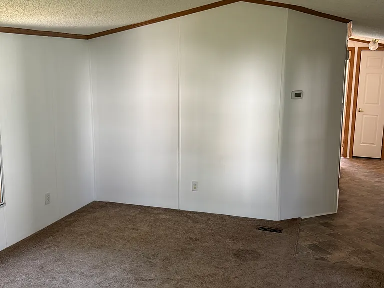735 N Albertson Rd — Photo 3