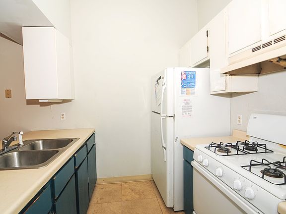 4th image of 1015 13th Ave SE #1