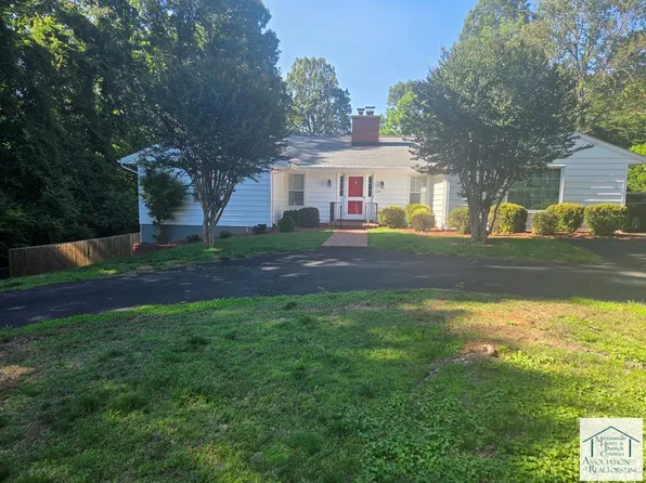 1316 Valley View Rd, Martinsville, VA 24112