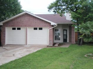 862 Springwood Dr, Grand Prairie, TX 75052