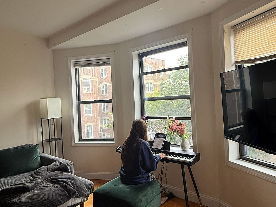 2nd image of 74 Symphony Rd APT 1