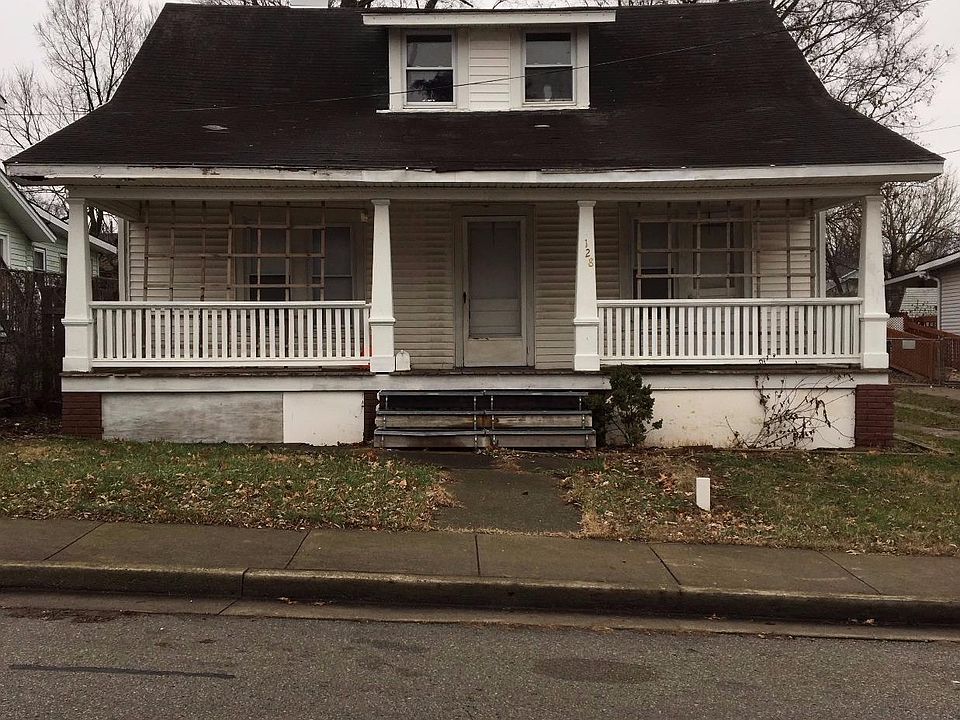 1st image of 128 Paris Ave