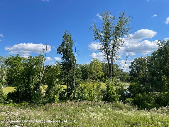 3rd image of 6499 Heathfield Dr