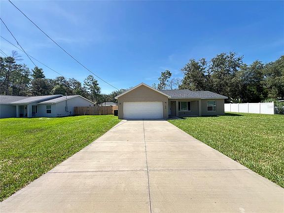 3rd image of 190 Fisher Way