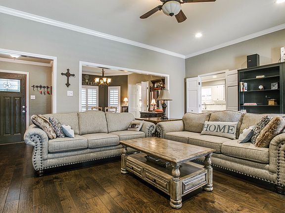 3rd image of 149 Simmons Dr