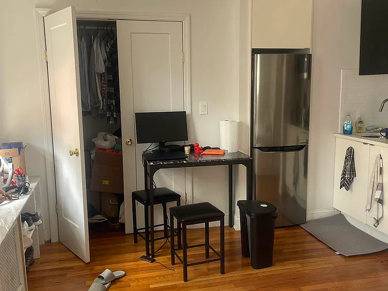 304 E 41st St #1307A — Photo 5
