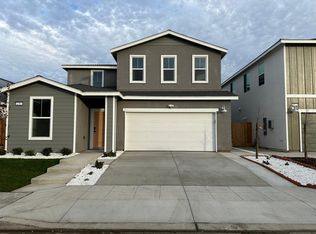 2782 N Applegate Ave, Fresno, CA 93737