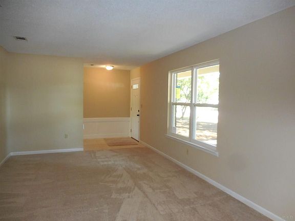 4th image of 4995 Woodcliff Dr