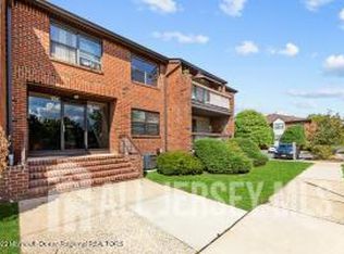131 Beverly Hill Ter, Woodbridge, NJ 07095