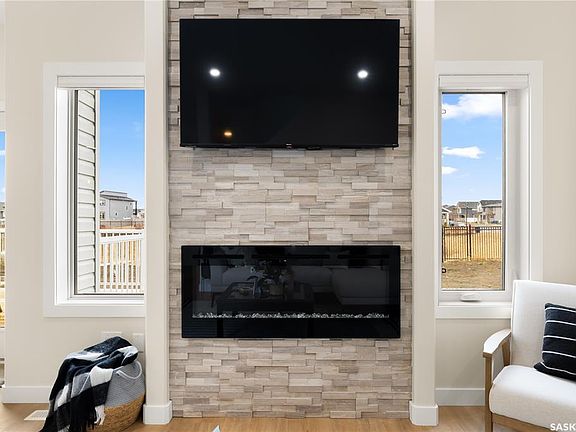 2nd image of 4952 Padwick ROAD