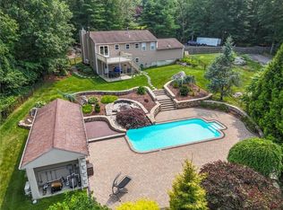 175 Hope Furnace Rd, Scituate, RI 02831