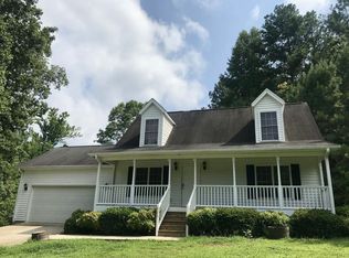 625 Windy Oaks Ln, Seneca, SC 29678