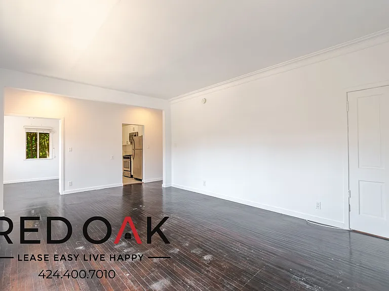5443 Harold Way #5443-1/4-5 — Photo 11