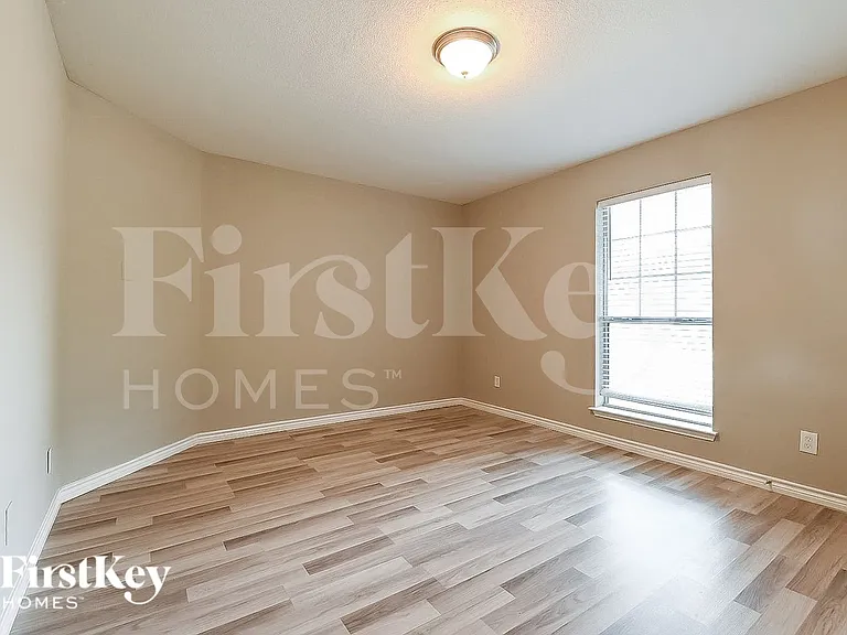 1731 Reynolds St — Photo 12