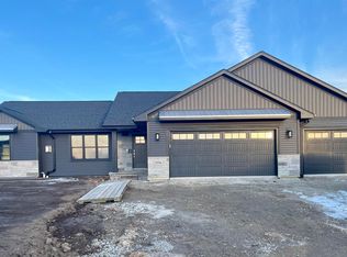 1256 Allen Lee Way, Pulaski, WI 54162