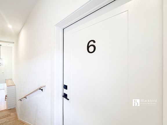 3rd image of 1011 18th St NE #6