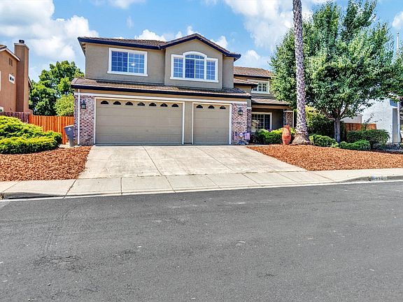 2nd image of 930 Shadow Tree Court