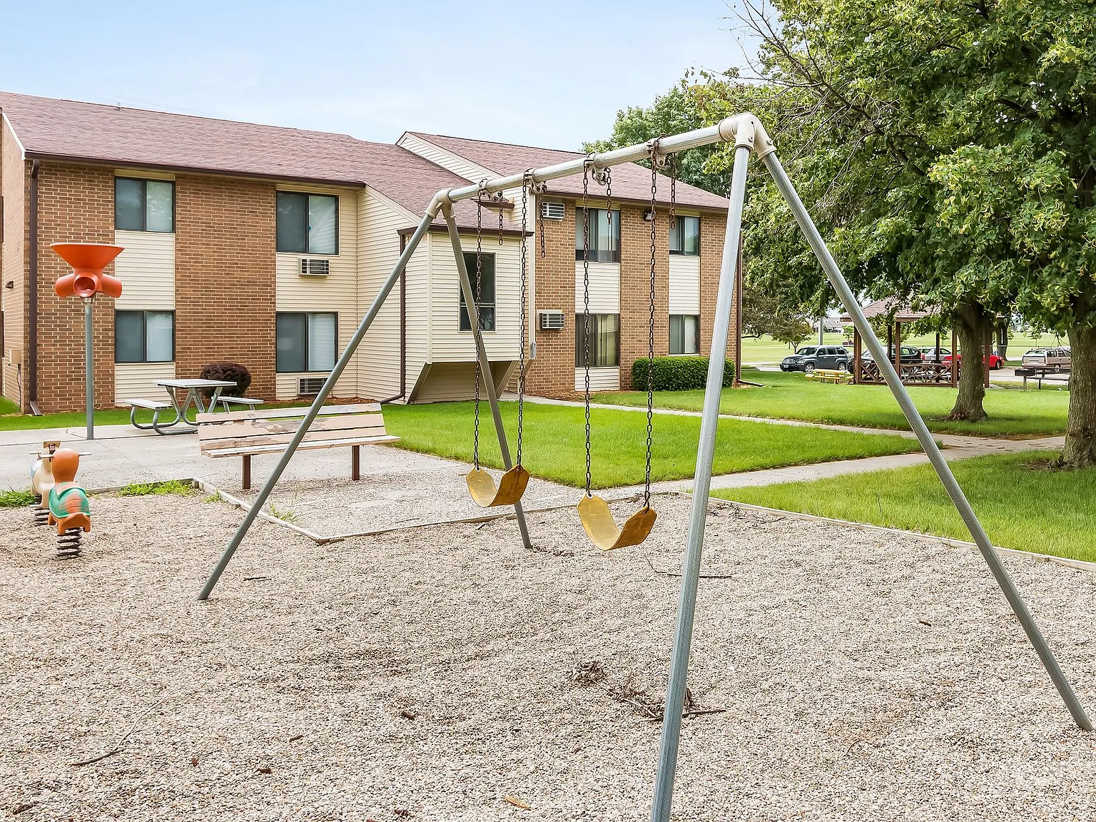 Boone Park Apartments — Photo 1