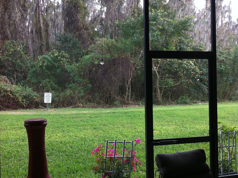 2nd image of 3133 Stonehurst Cir