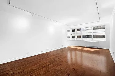275 Greenwich Street