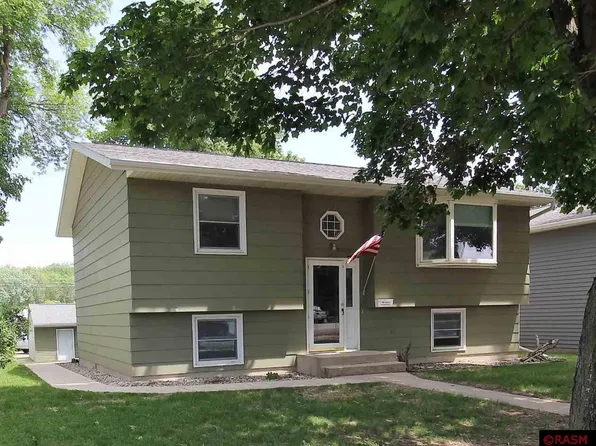 1421 S Valley St, New Ulm, MN 56073