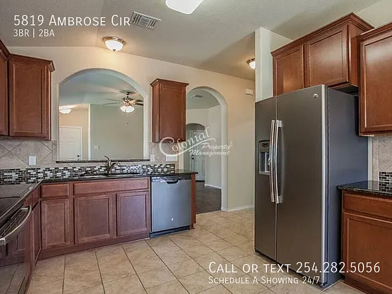 5819 Ambrose Cir — Photo 17