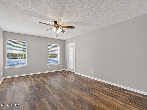4th image of 1165 CARMONA Place