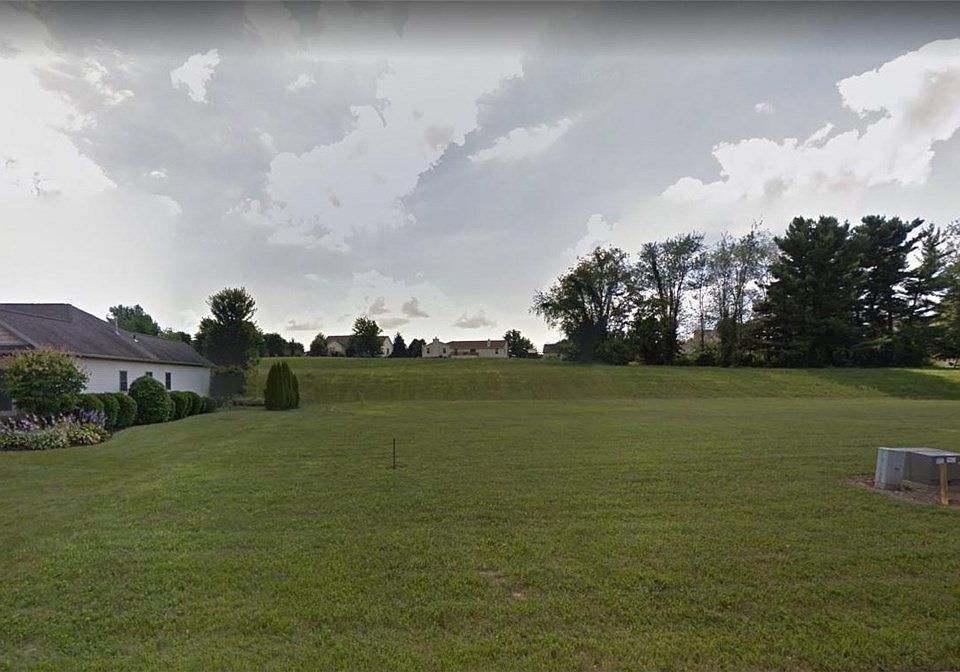 1st image of Hidden Pond Dr