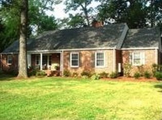 1917 Country Club Dr, Tullahoma, TN 37388