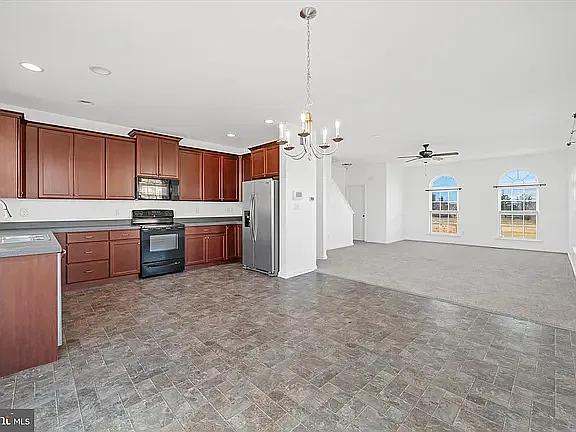 3 bed, 2.5 bath, 2150 sqft, $2,795 — Photo 4