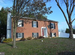3 Windolph Ct, Lititz, PA 17543