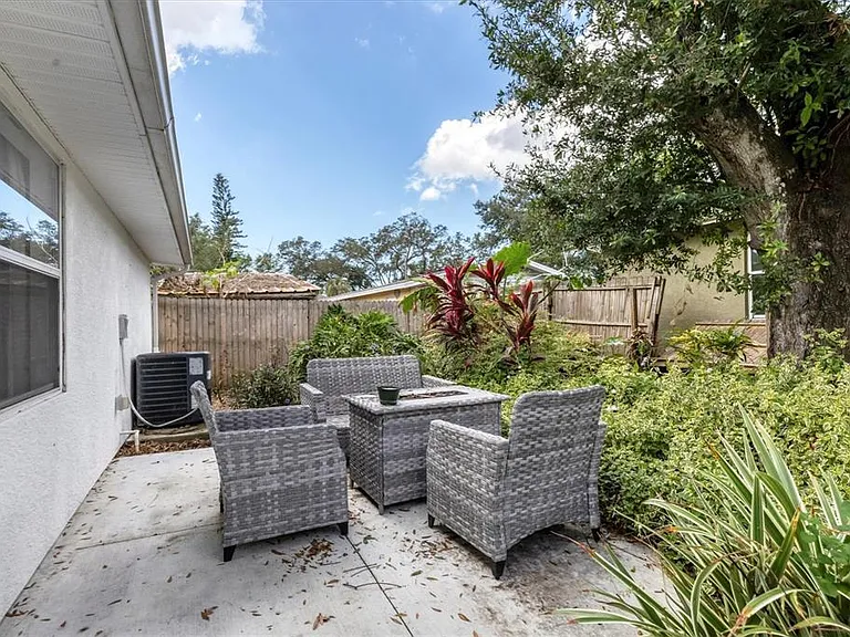 4110 Iola Dr — Photo 30