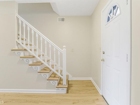 4th image of 735 Hunters Creek Ln